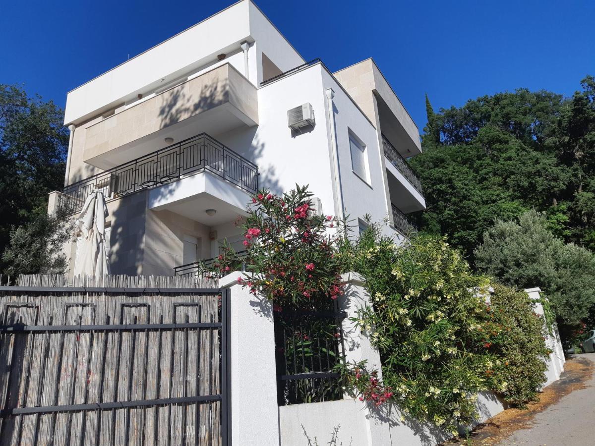 Apartments Villa Simonovic Petrovac Exteriör bild