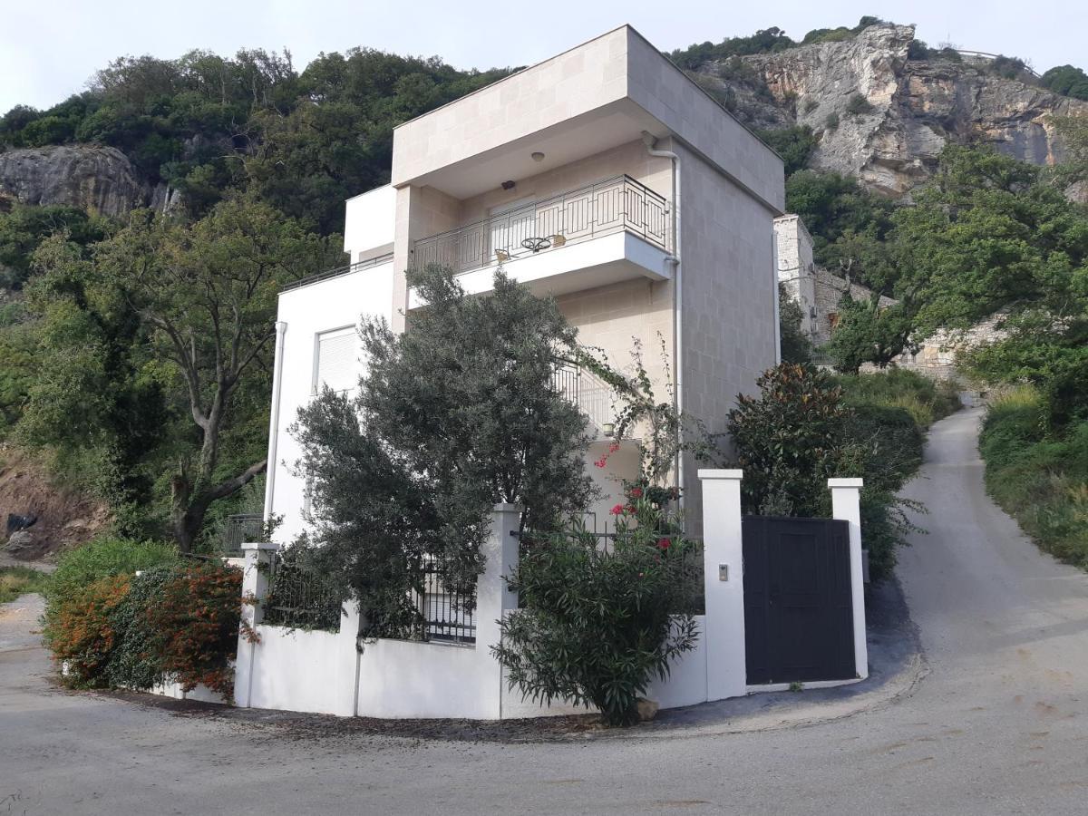Apartments Villa Simonovic Petrovac Exteriör bild