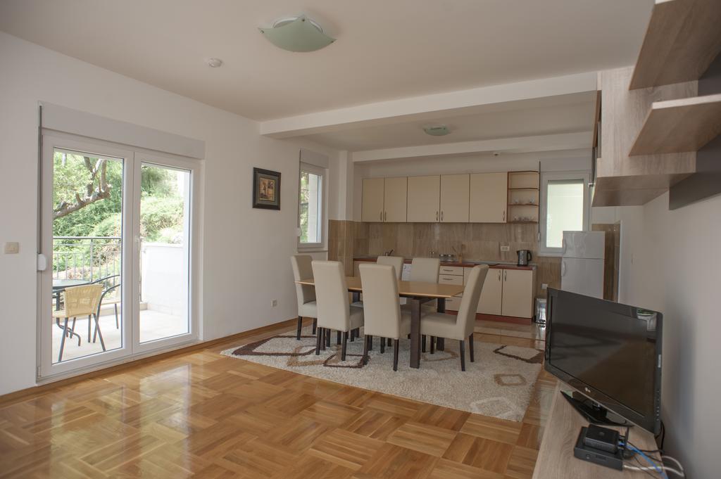 Apartments Villa Simonovic Petrovac Exteriör bild