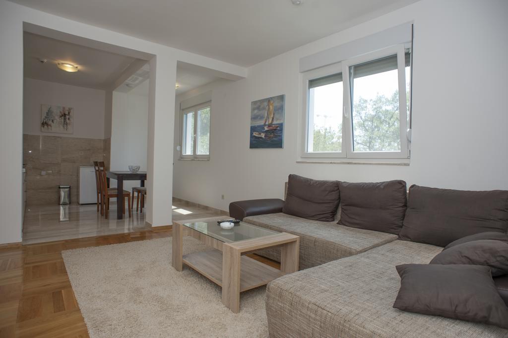 Apartments Villa Simonovic Petrovac Exteriör bild