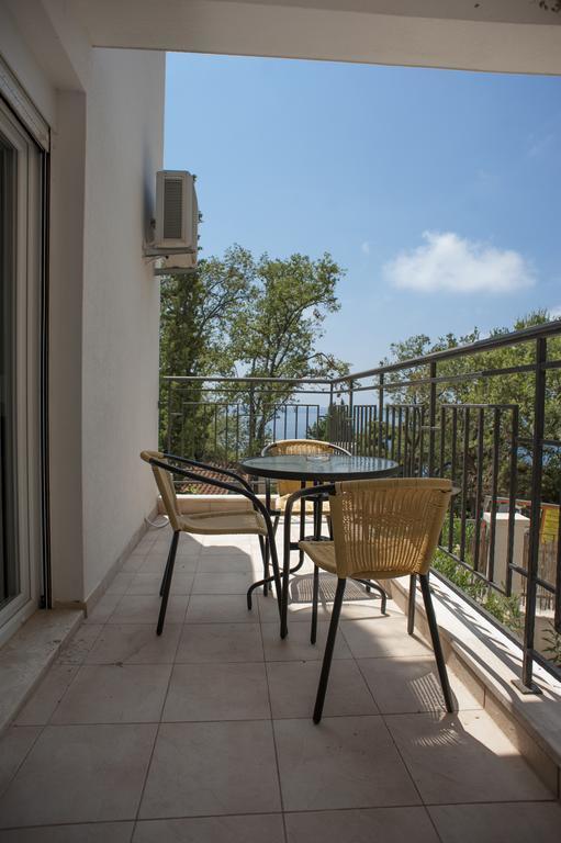 Apartments Villa Simonovic Petrovac Exteriör bild