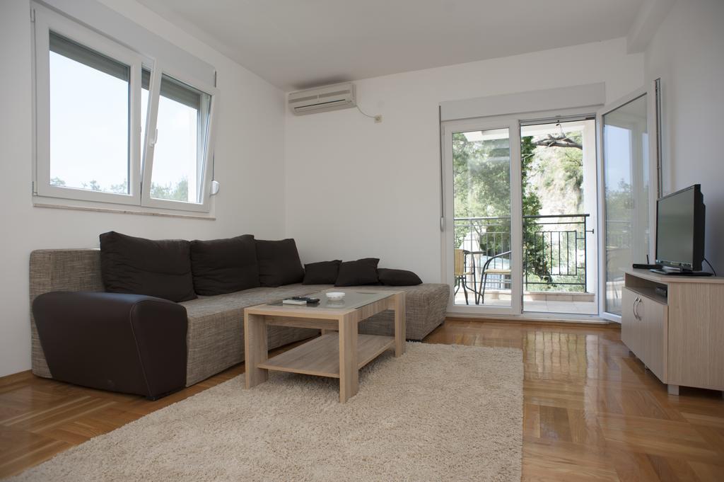 Apartments Villa Simonovic Petrovac Exteriör bild