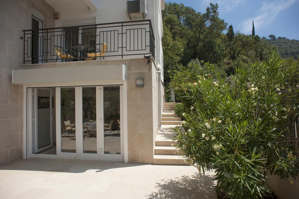 Apartments Villa Simonovic Petrovac Exteriör bild
