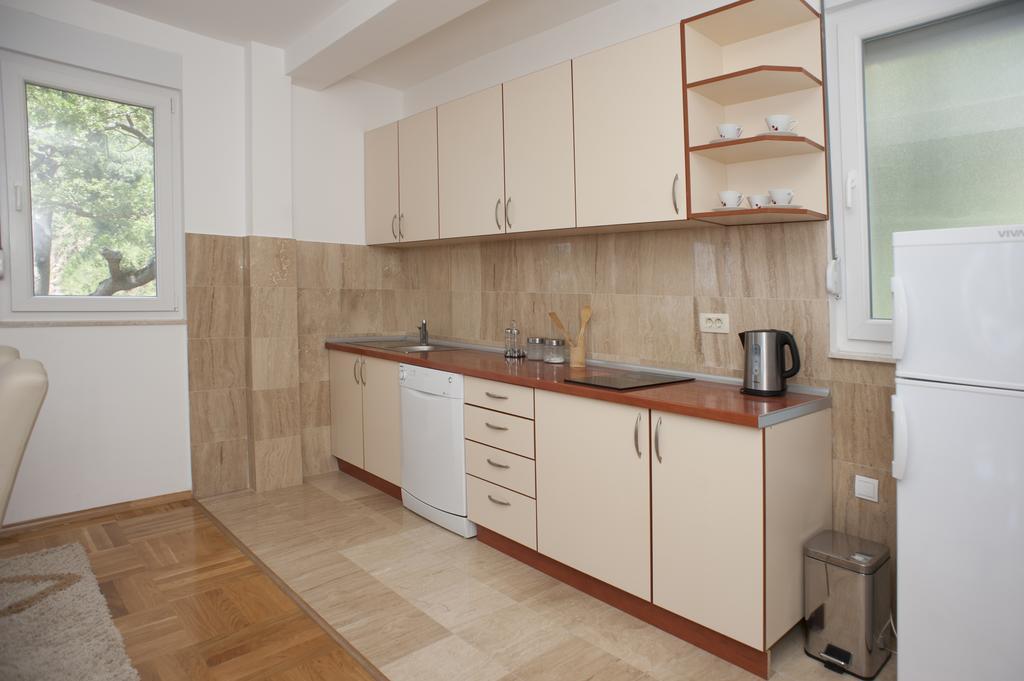 Apartments Villa Simonovic Petrovac Exteriör bild